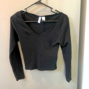 Women’s Black Long Sleeve Crop Top
